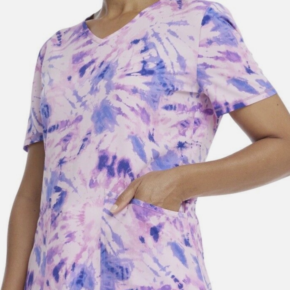 Womens Medium Tye Dye Scrub Top V Neck NWT: